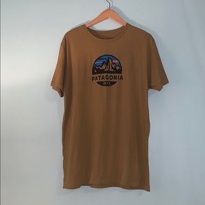 Men’s Patagonia mocha colored T-Shirt